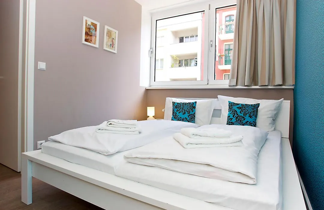 Apartmenthouse Berlin - Am Goerlitzer Park-1