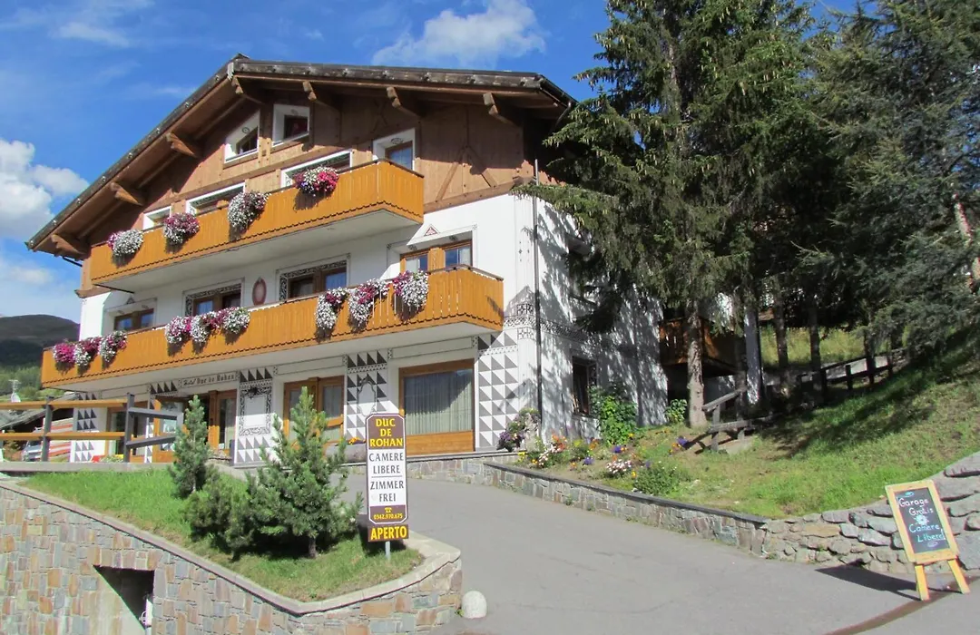 Hotel Duc De Rohan-1