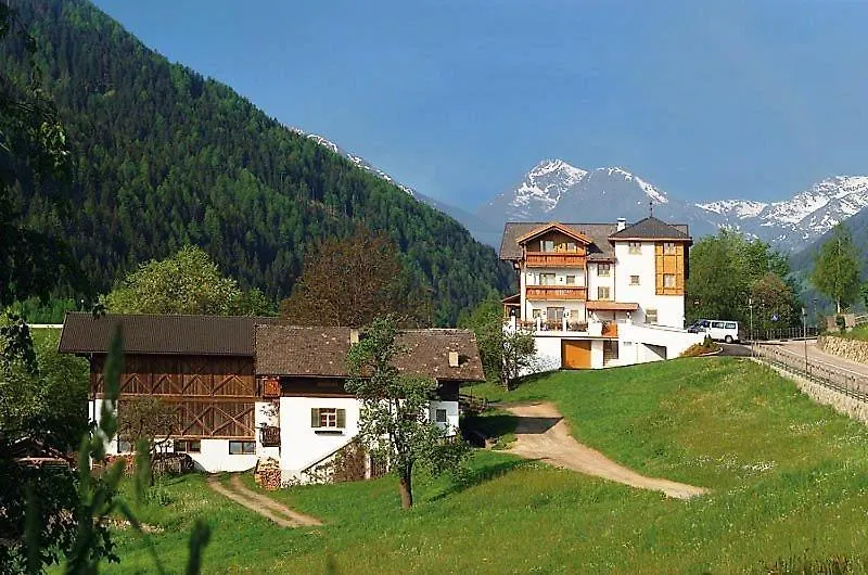 Hotel Seerast-1