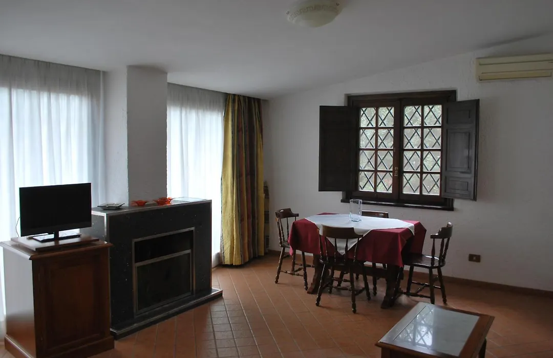 Residence Casale Mostacciano-1