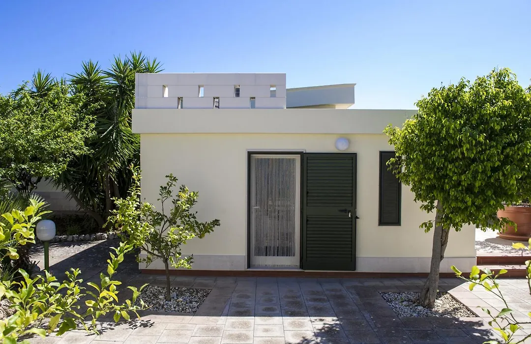 Villa Lamandia-1