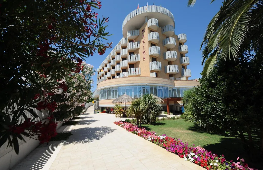 Hotel Maxim'S-1