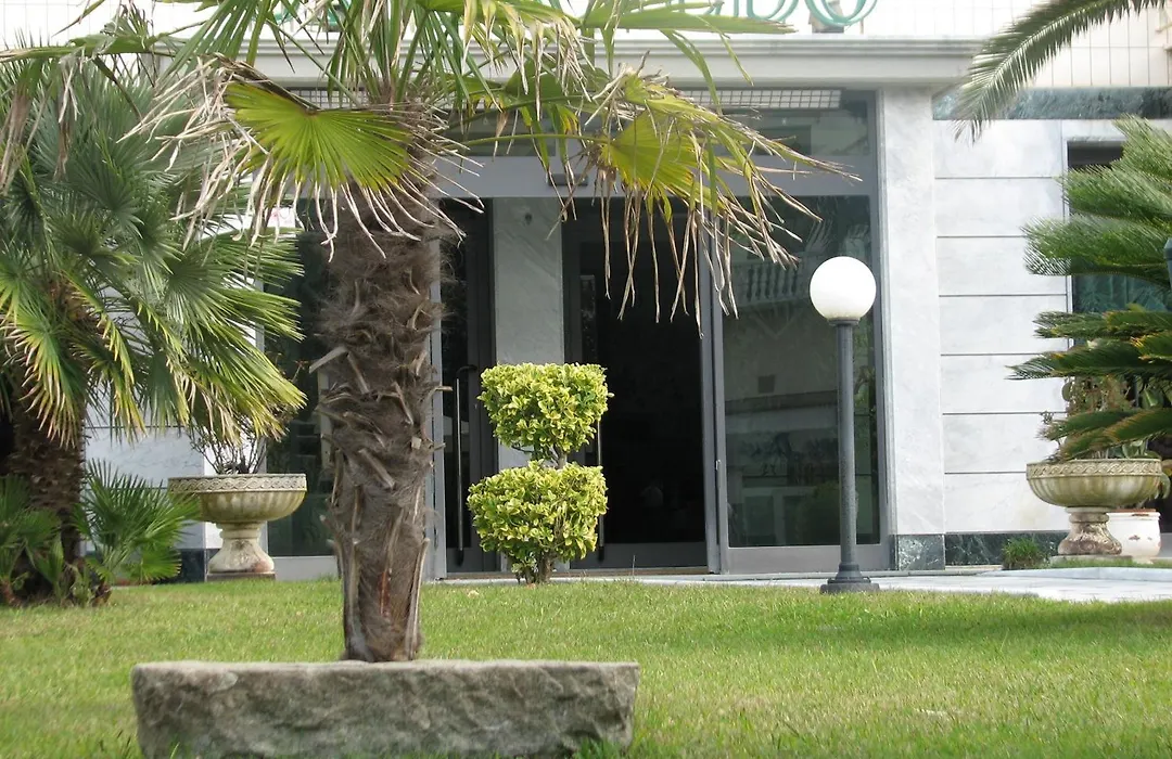 Hotel Smeraldo-1