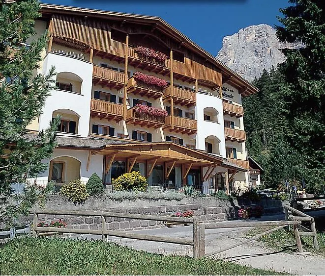 Hotel Jolanda-1