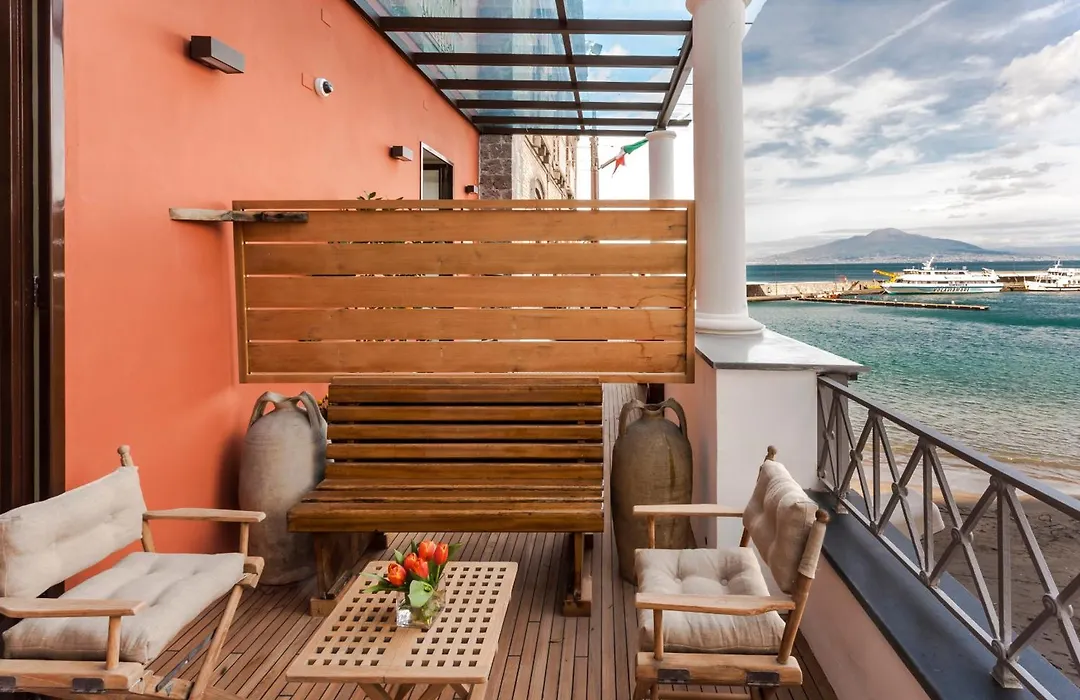 Yacht Club Capo Cervo Suites B&B-1