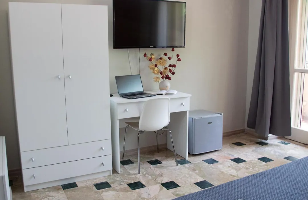 Mirage Mer B&B-1