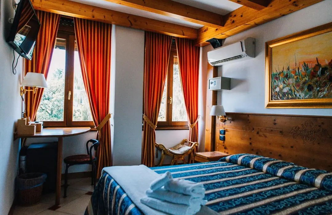 Arciduca Charming House Room & Breakfast-1