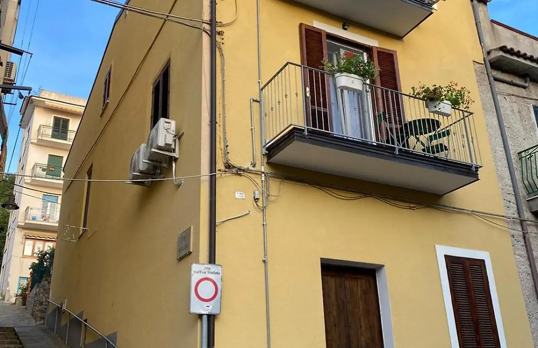 B&B Cellini-1