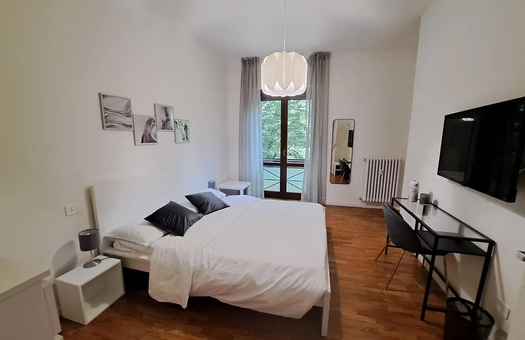 IL BALCONE NEL PARCO - stanze con bagno privato-1