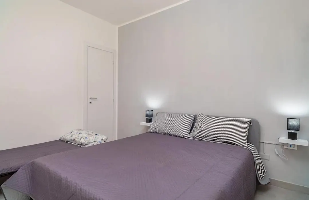 Nicole Rooms-1