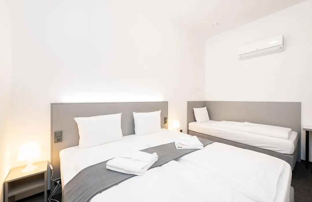 Narodni Stay-1