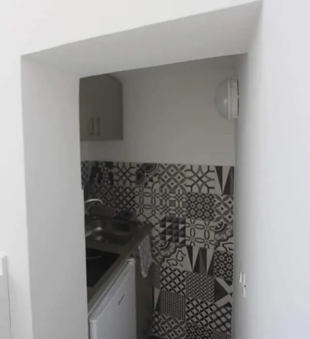 Joyce Room-1