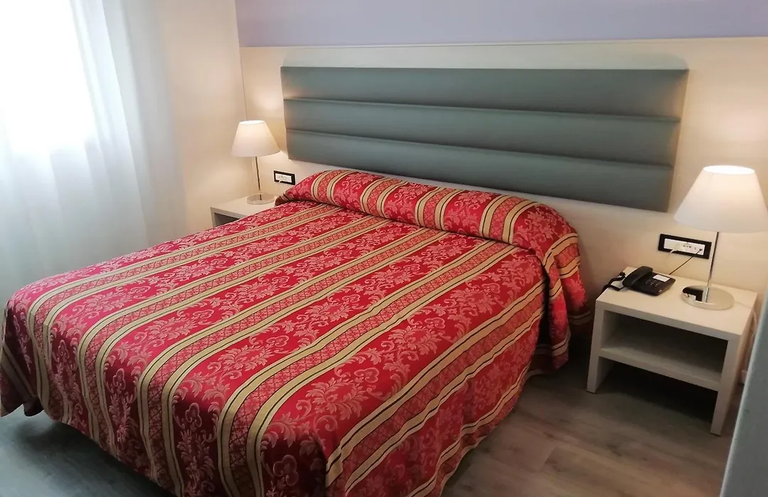 Hotel Kristall-1