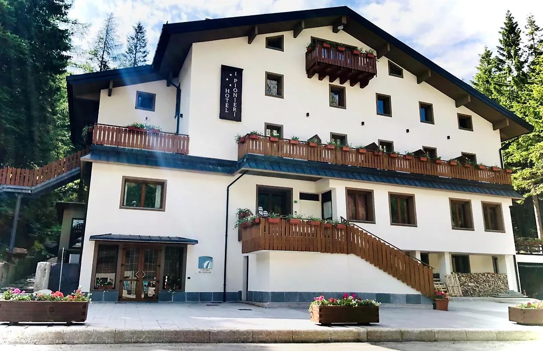 Hotel I Pionieri-1