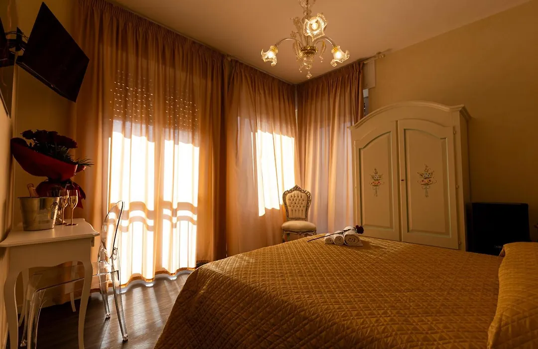 Amy Rooms-1