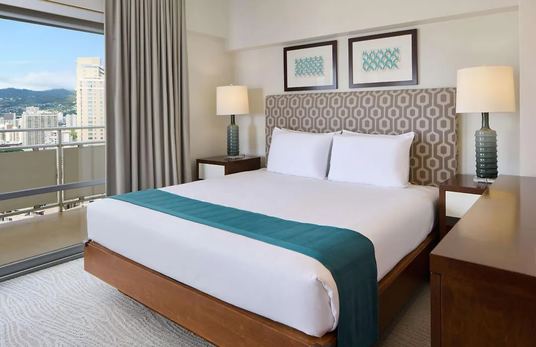 Ilikai Hotel & Luxury Suites-1