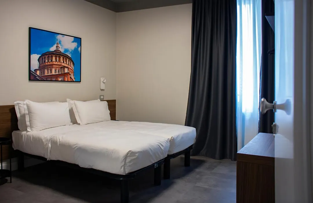 Hotel 22 Marzo-1