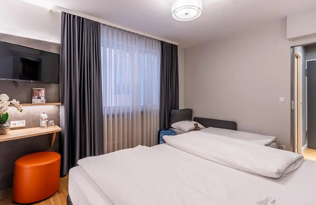 Plaza Inn Rieker Stuttgart Hauptbahnhof-1