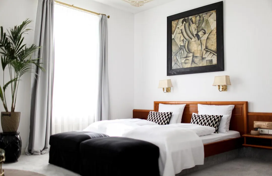 Boutique Hotel Krone Muenchen-1