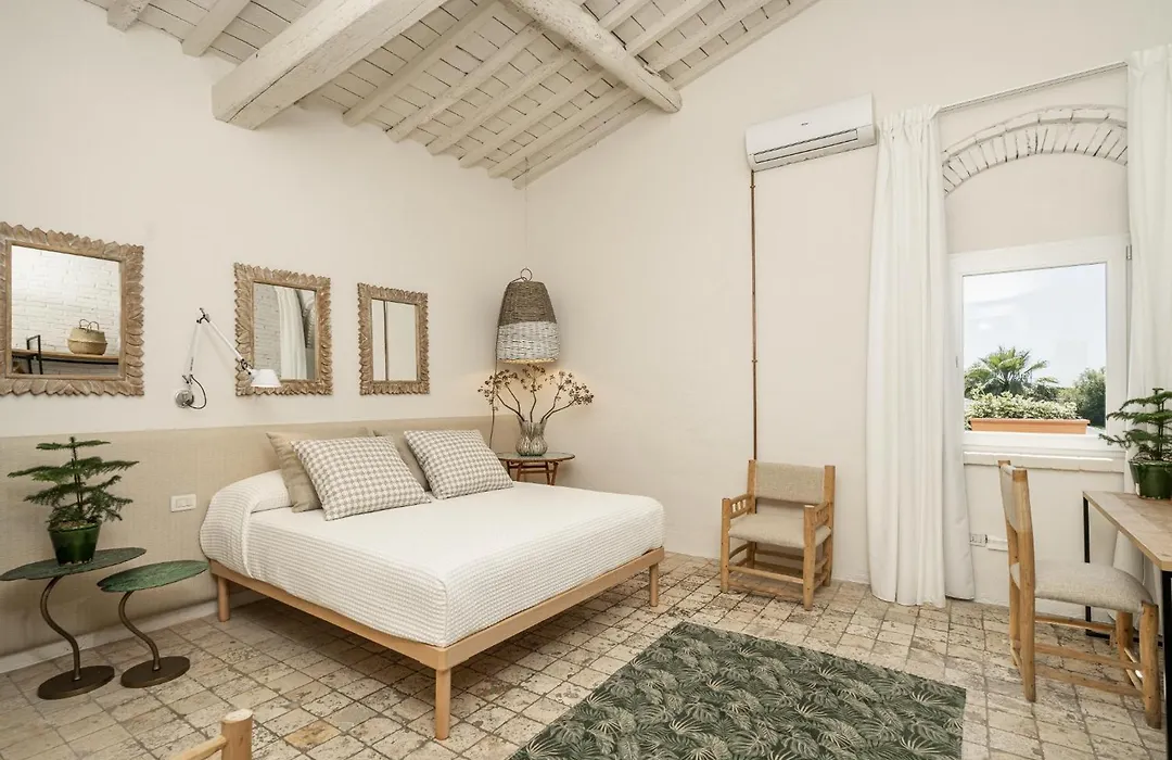 Scarlea Rooms-1