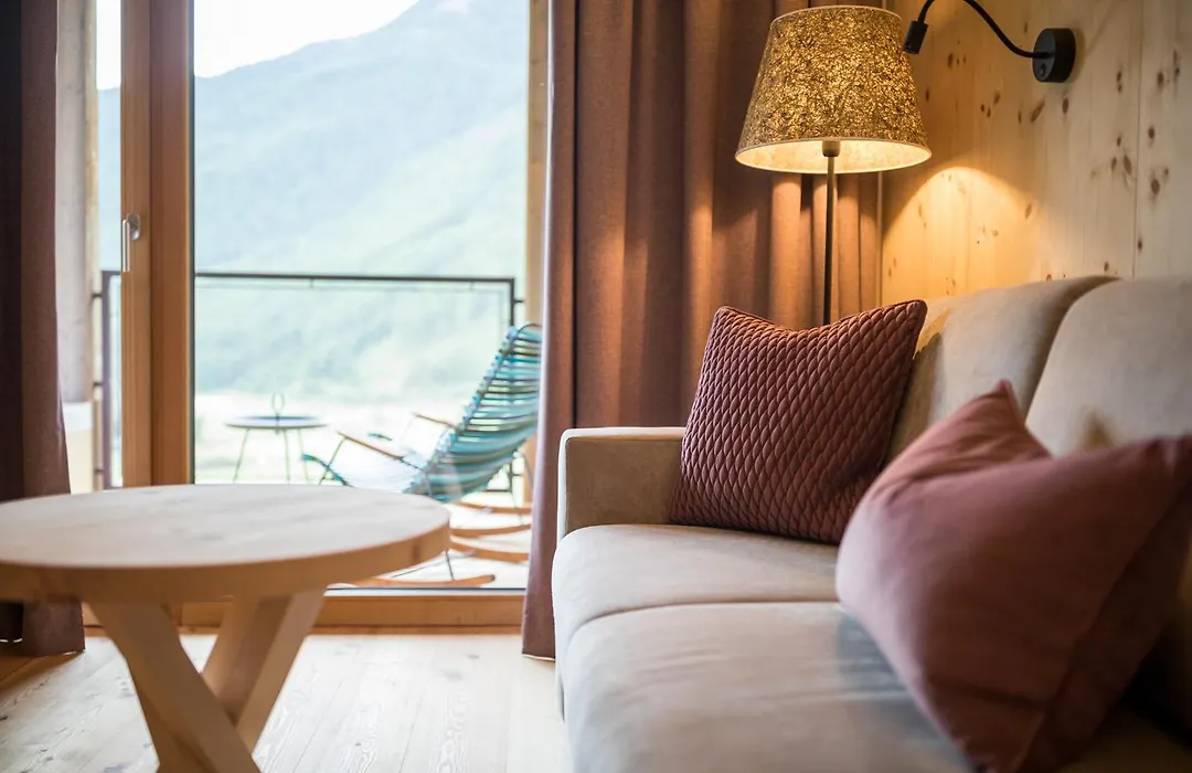 Tonzhaus Hotel-1