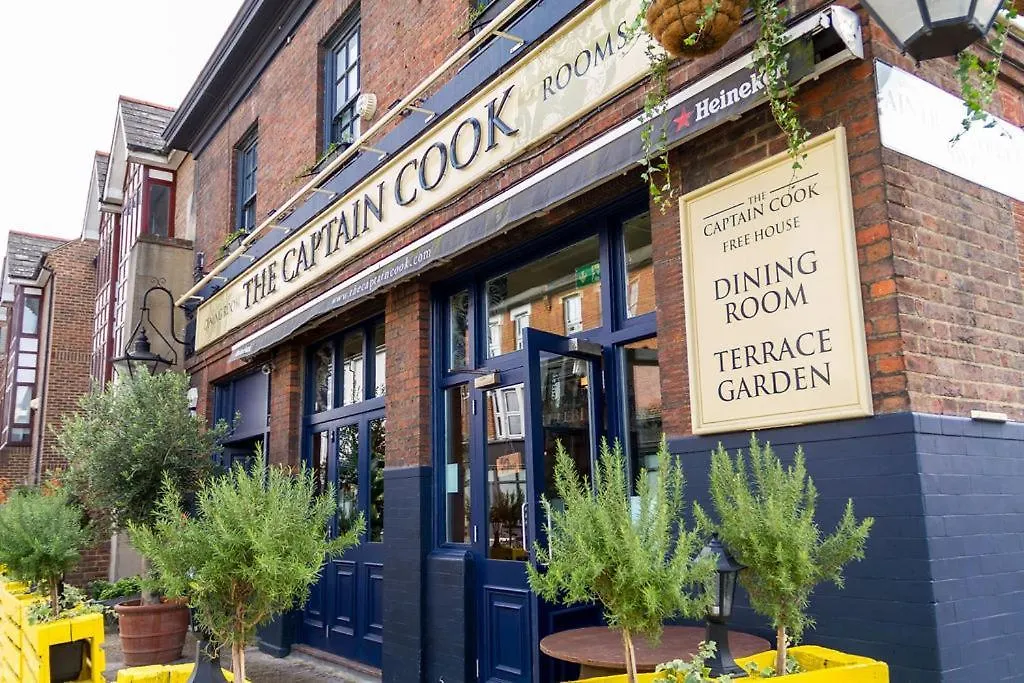 The Captain Cook-1