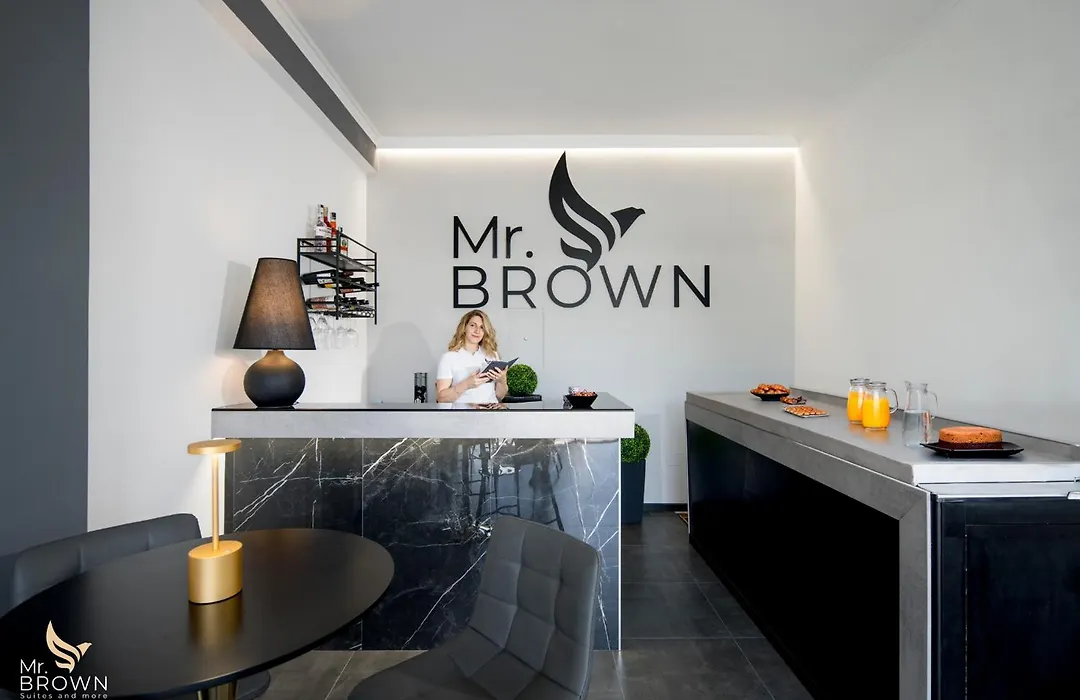 Mr Brown Home And Suites-1