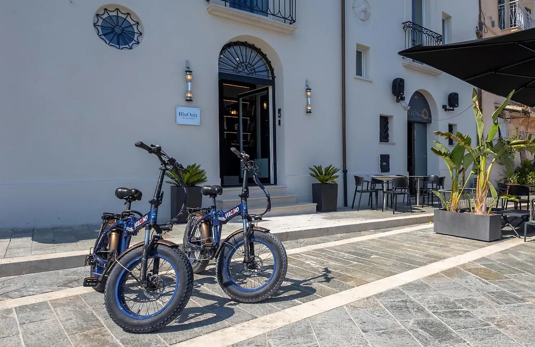 Bluonly Boutique B&B-1