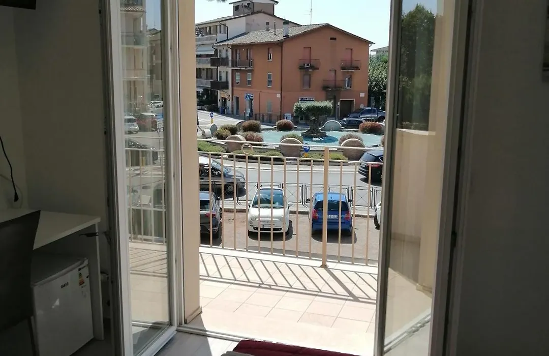 Angelana Camere-1