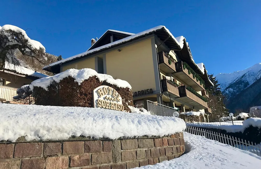 Hotel Garni Sorriso-1
