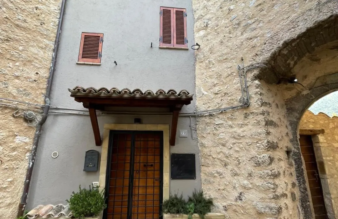 La torretta di Eggi-1