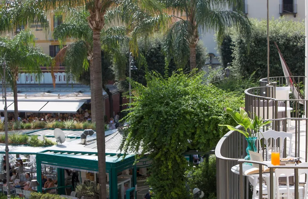Grace Suites Sorrento-1