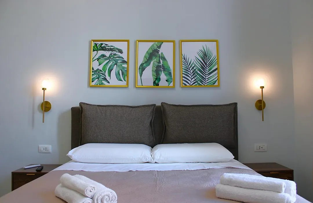 Incentro Elegant Rooms-1