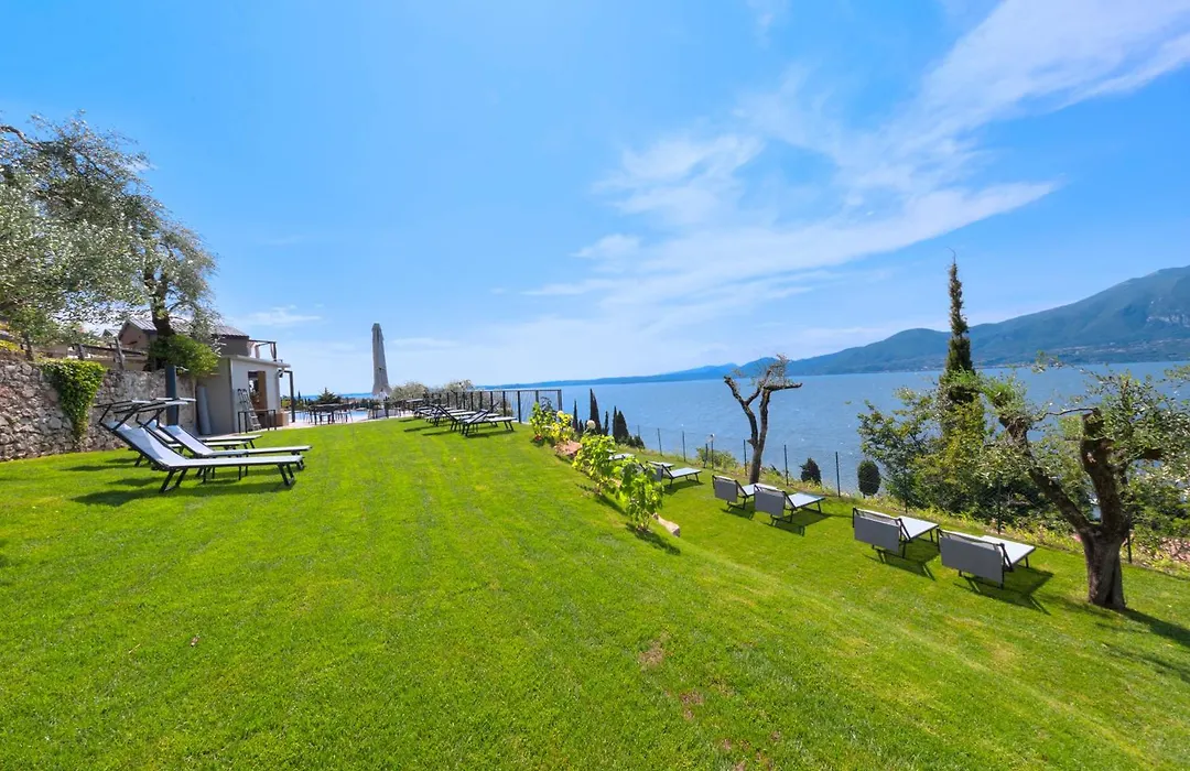 Sky View Garda Lake By Hotel Galvani-1