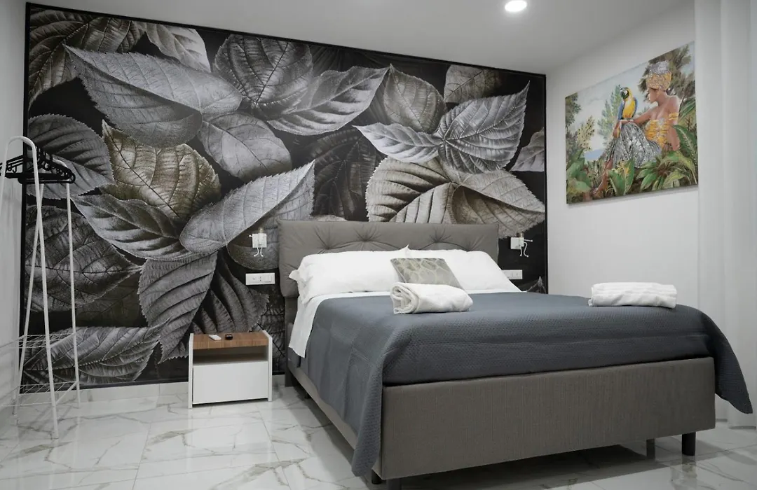 Seven7 Rooms-1