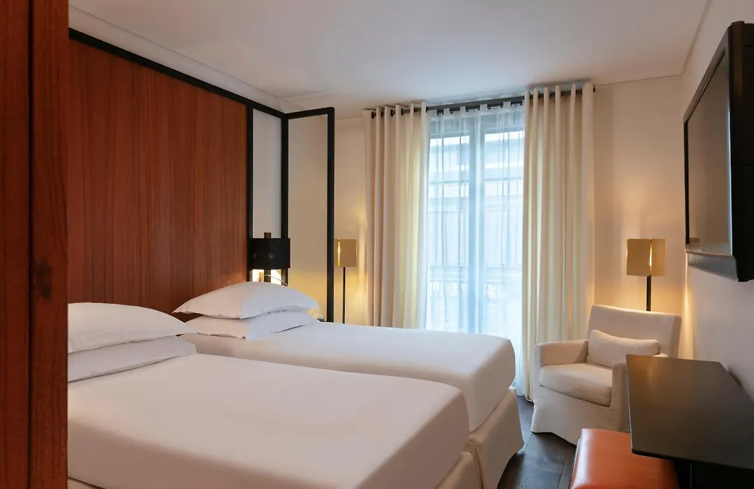 Le Metropolitan, Paris Tour Eiffel, a Tribute Portfolio Hotel-1