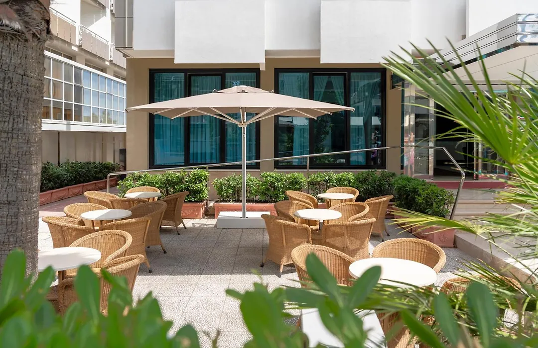 Hotel Du Soleil-1