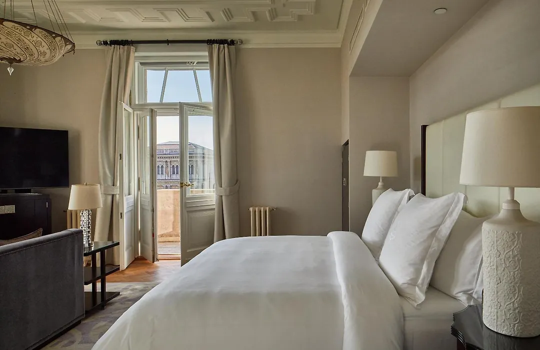 Four Seasons Hotel Gresham Palace Budapest-1