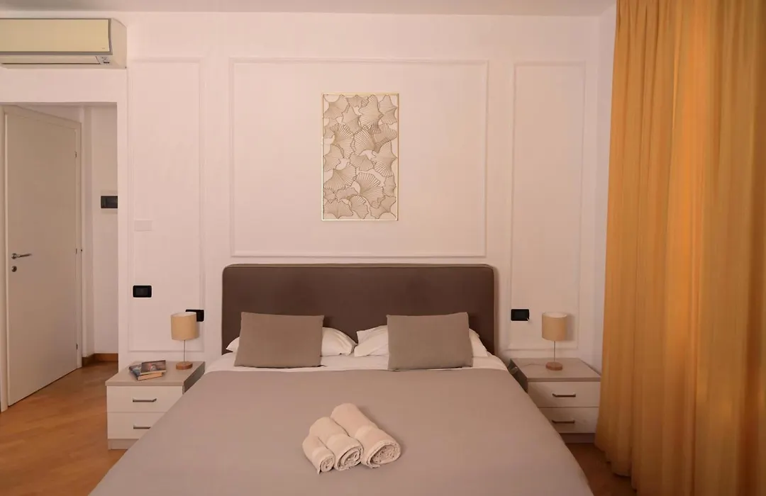 Palace Eight - Suites & Spa-1