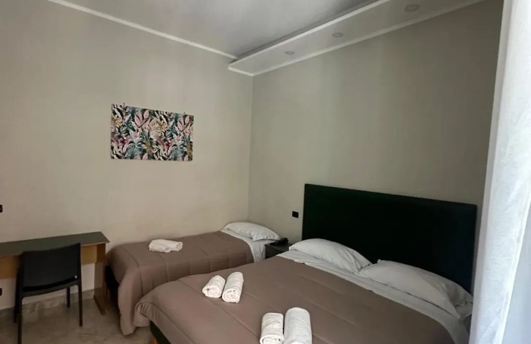 Smart Station Hotel-1