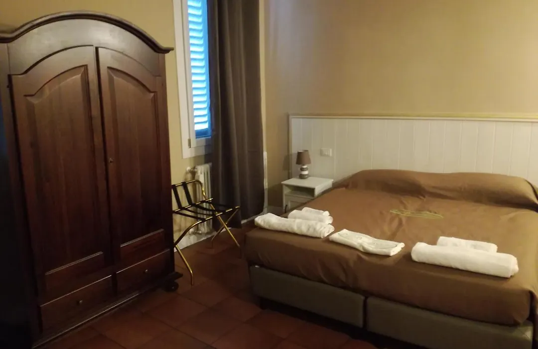 Palace Piazza San Domenico Rooms De Luxe- Bedinbolognacentro-1