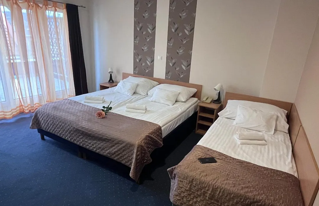 Hotel Rose City-1