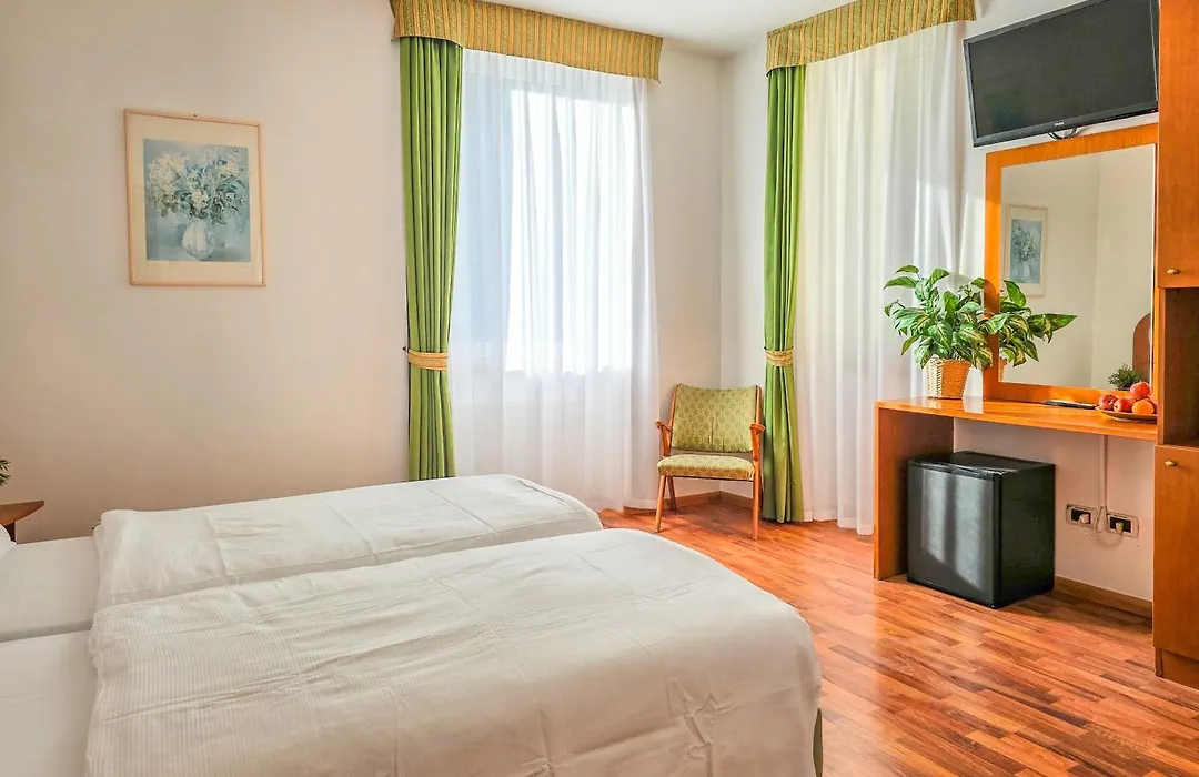Aparthotel Englovacanze-1
