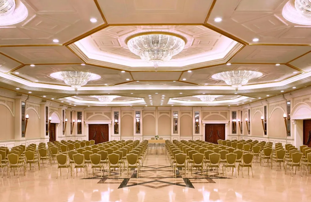 Al Habtoor Grand Resort, Autograph Collection-1