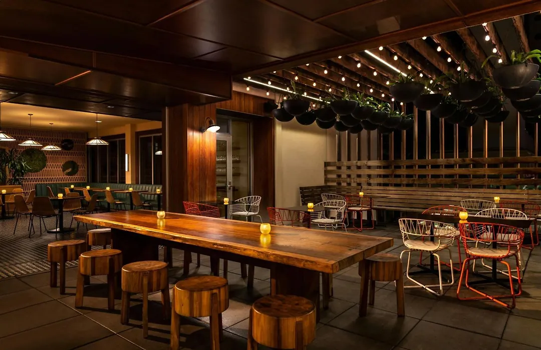 The Laylow Waikiki, Autograph Collection-1