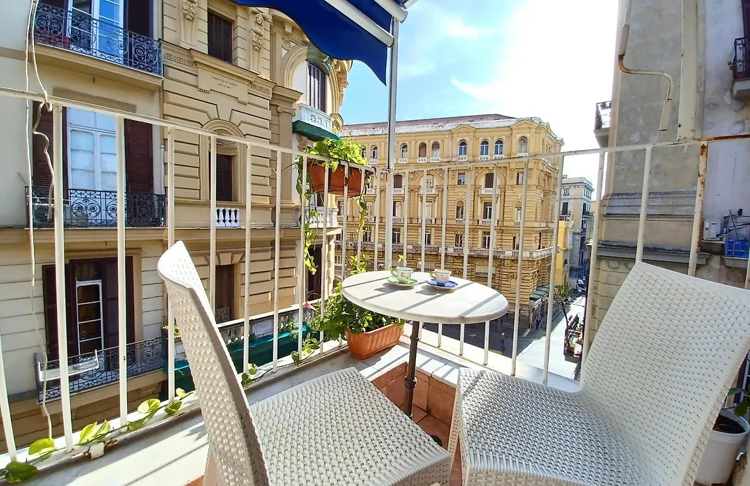 B&B Quattro Palazzi Napoli Centro-1