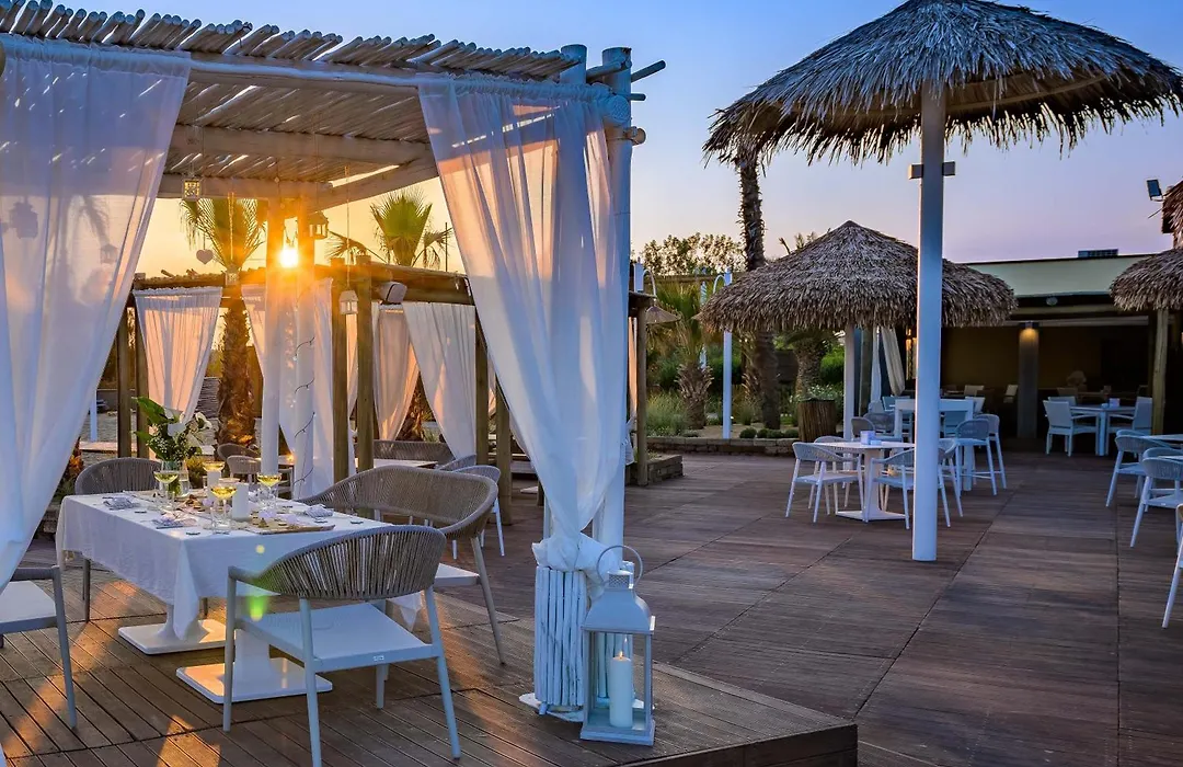 Pareus Beach Resort-1