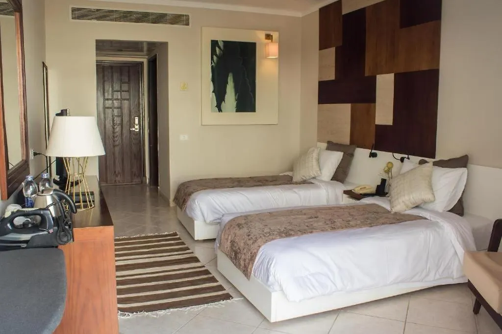 Swiss Heaven Sharming Inn Hotel-Couples & Families Only-1