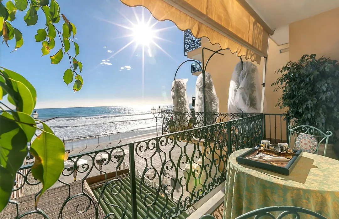 B&B Da Giueli Rooms On The Seafront-1