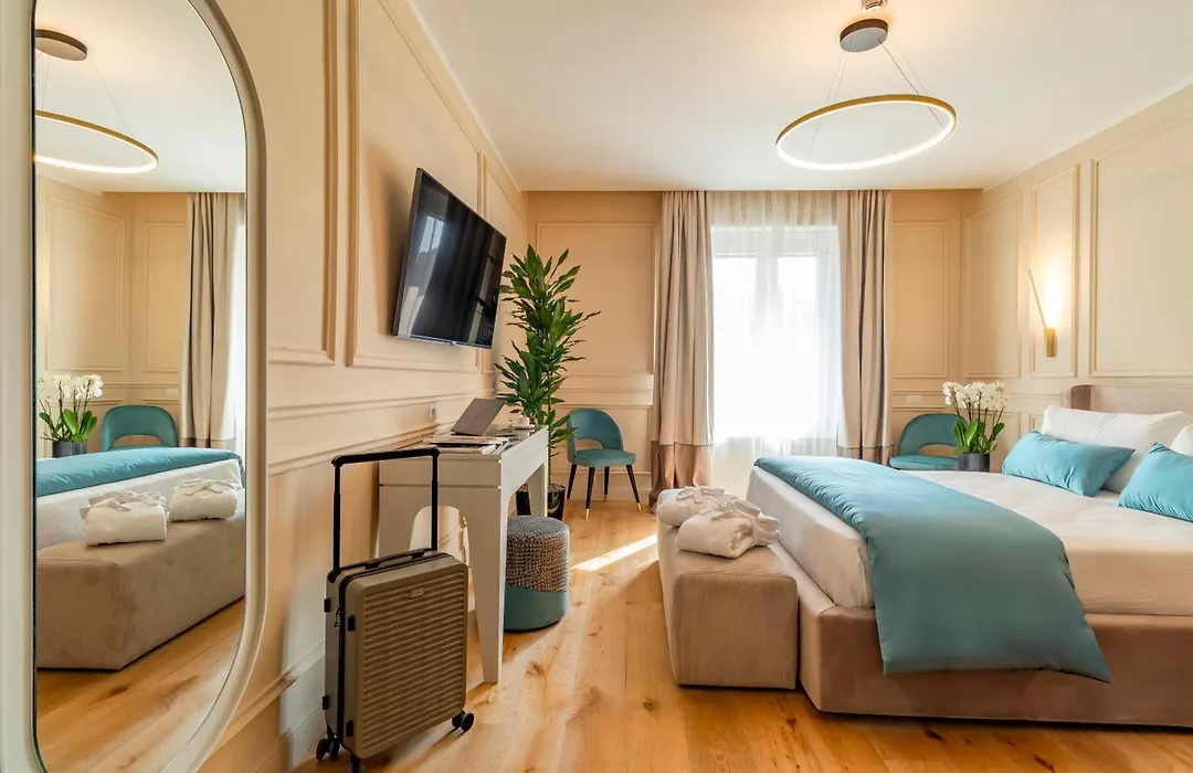 Trevi Imperial Suite 1-1